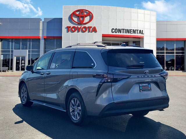 2026 Toyota Sienna XLE
