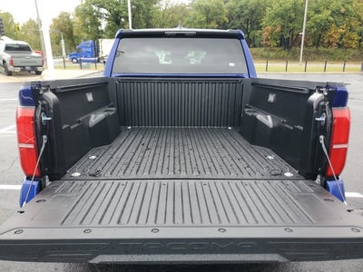 2025 Toyota Tacoma 4WD SR5