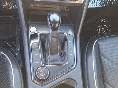 2022 Volkswagen Tiguan SEL R-Line
