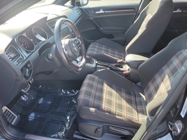 2017 Volkswagen Golf GTI Sport