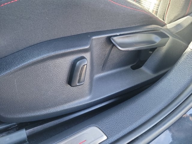 2017 Volkswagen Golf GTI Sport