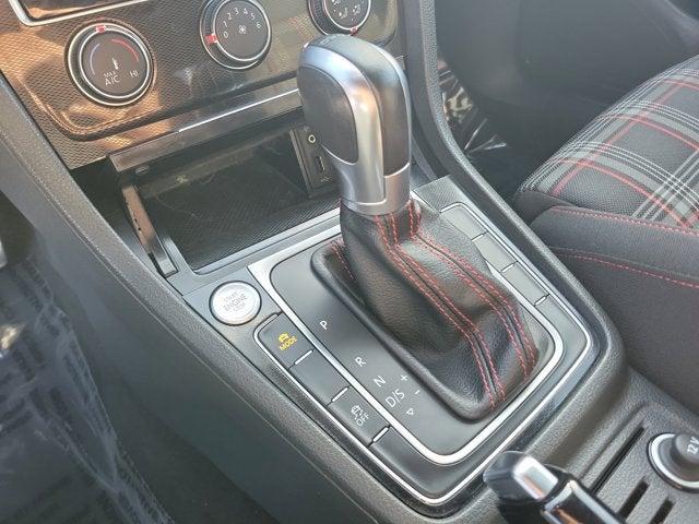 2017 Volkswagen Golf GTI Sport