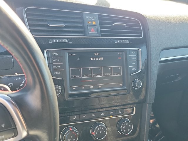 2017 Volkswagen Golf GTI Sport