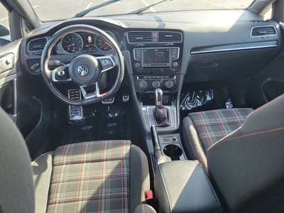 2017 Volkswagen Golf GTI Sport