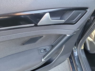 2017 Volkswagen Golf GTI Sport