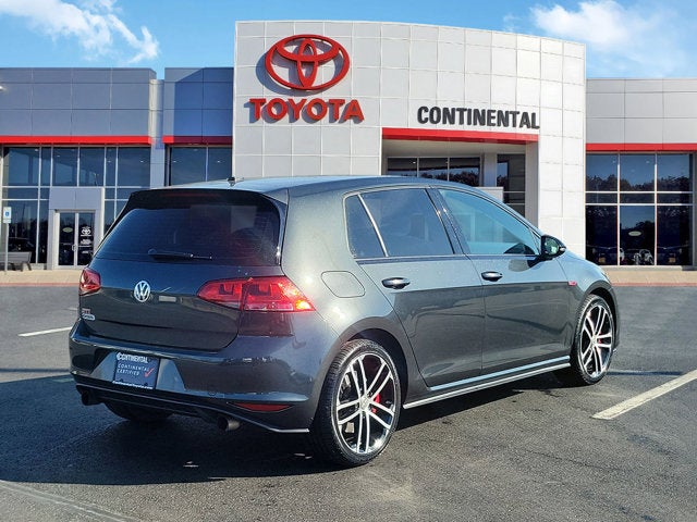 2017 Volkswagen Golf GTI Sport