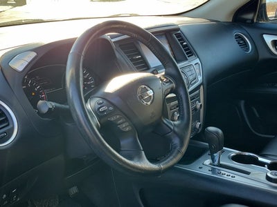 2019 Nissan Pathfinder SL