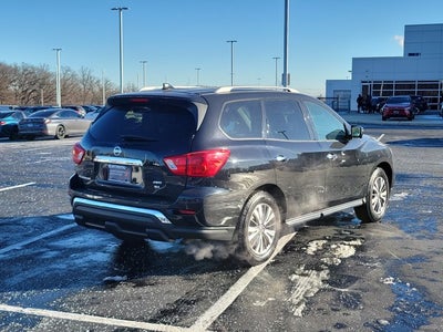 2019 Nissan Pathfinder SL