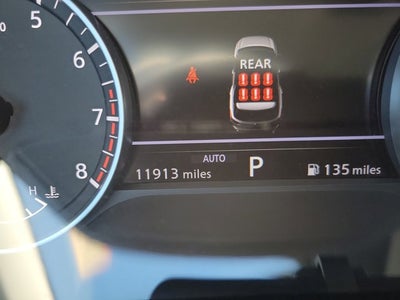 2024 Nissan Pathfinder SV