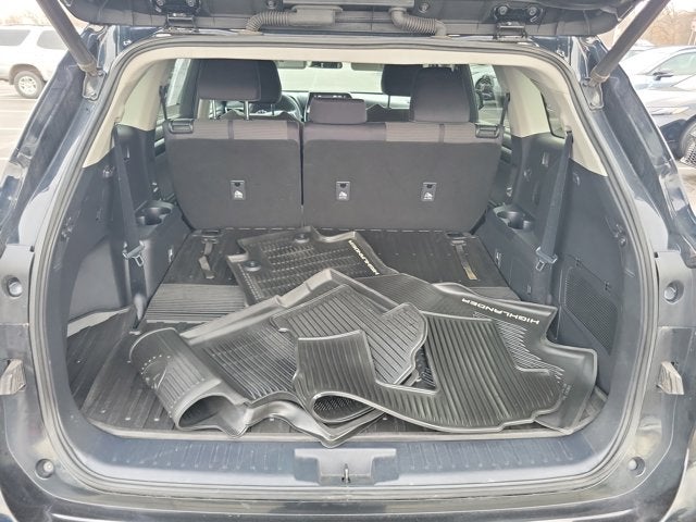 2020 Toyota Highlander LE