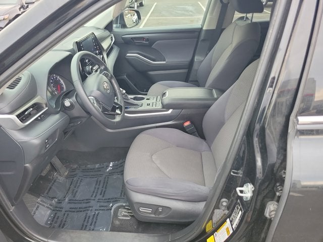 2020 Toyota Highlander LE