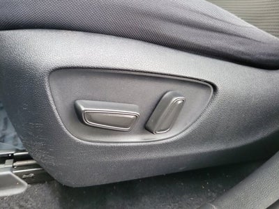 2020 Toyota Highlander LE