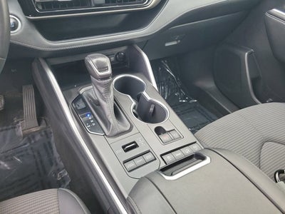 2020 Toyota Highlander LE