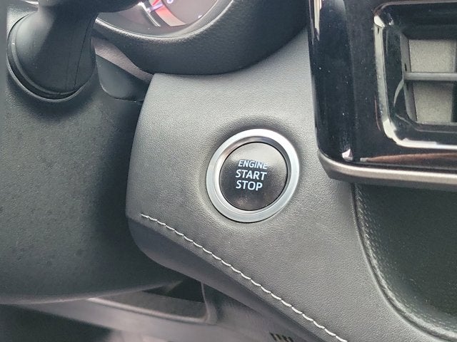 2020 Toyota Highlander LE