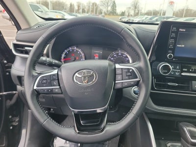 2020 Toyota Highlander LE