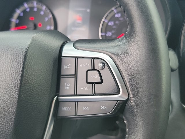 2020 Toyota Highlander LE