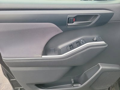 2020 Toyota Highlander LE