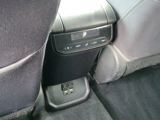 2020 Toyota Highlander LE