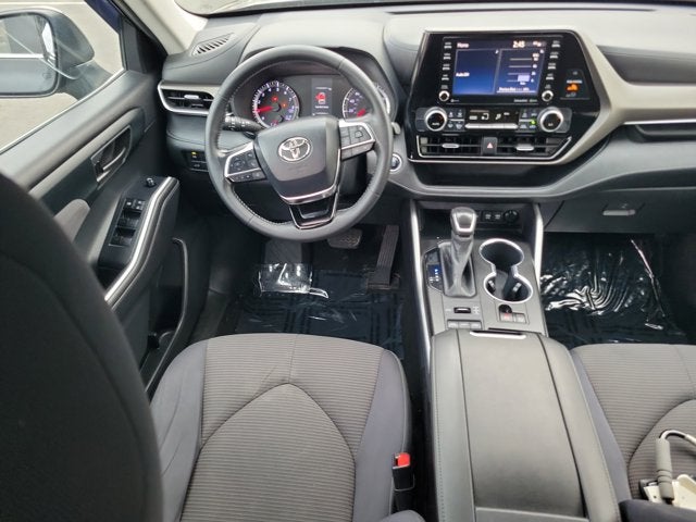 2020 Toyota Highlander LE