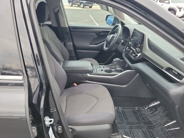 2020 Toyota Highlander LE