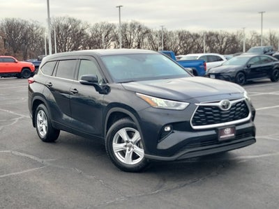 2020 Toyota Highlander LE