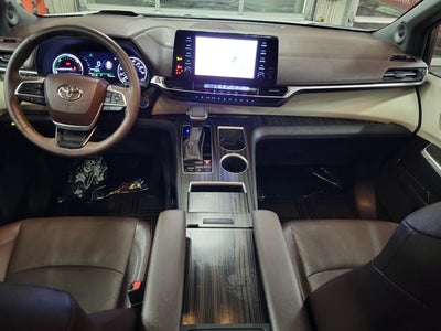 2024 Toyota Sienna Platinum
