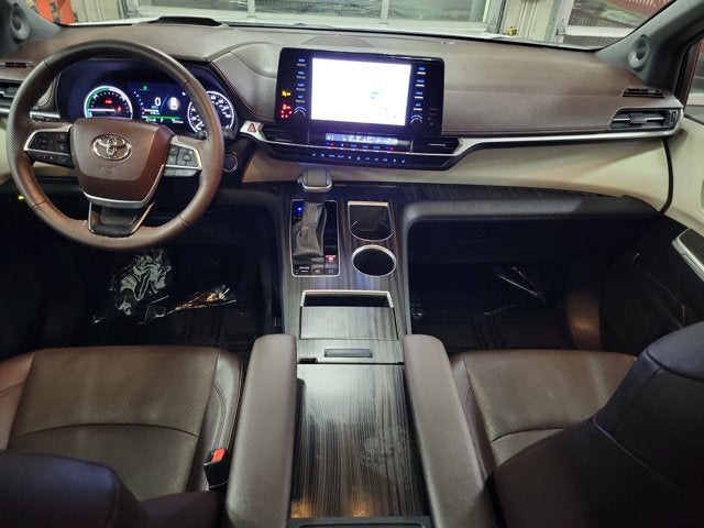 2024 Toyota Sienna Platinum