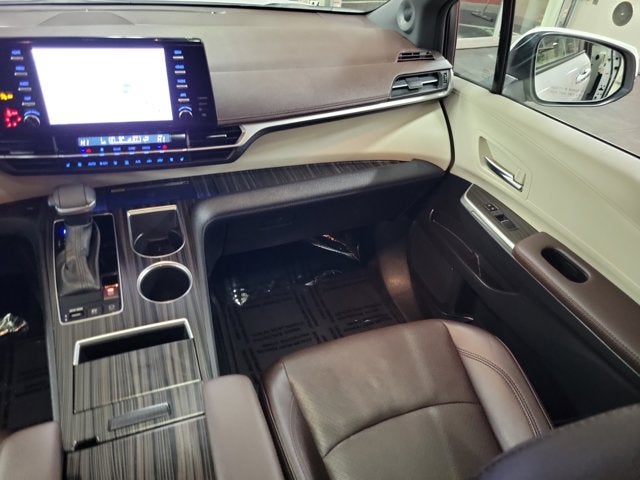 2024 Toyota Sienna Platinum