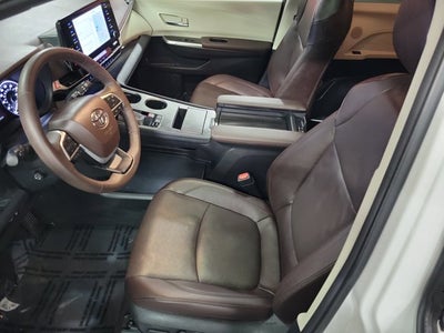 2024 Toyota Sienna Platinum