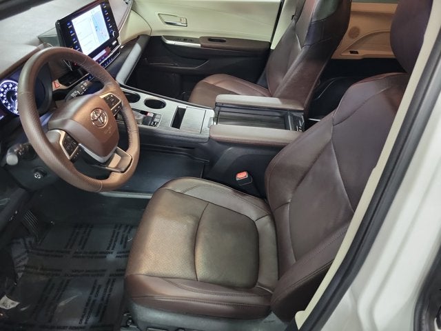 2024 Toyota Sienna Platinum
