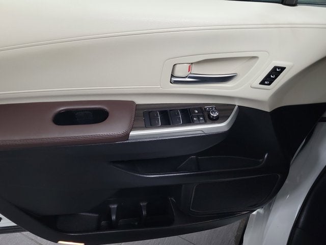 2024 Toyota Sienna Platinum