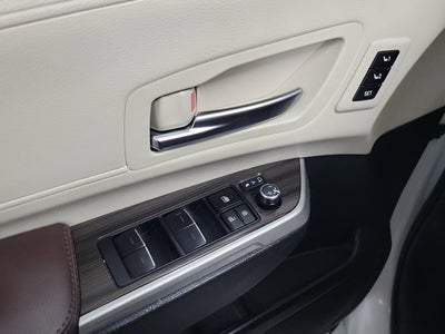 2024 Toyota Sienna Platinum
