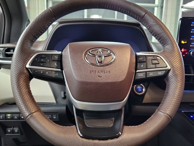 2024 Toyota Sienna Platinum