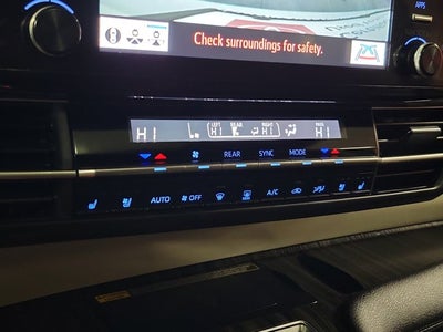 2024 Toyota Sienna Platinum