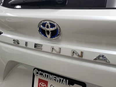 2024 Toyota Sienna Platinum
