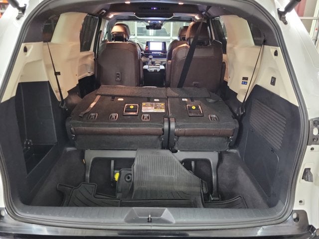 2024 Toyota Sienna Platinum