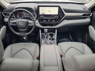 2025 Toyota Highlander XLE