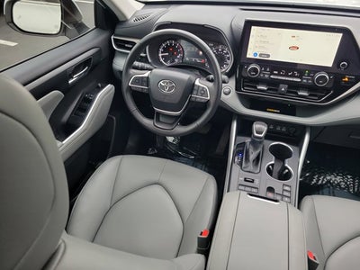 2025 Toyota Highlander XLE