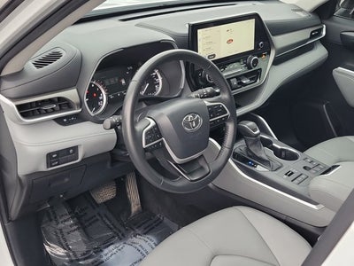 2025 Toyota Highlander XLE