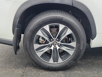 2025 Toyota Highlander XLE