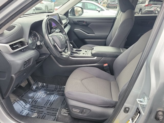 2024 Toyota Highlander LE