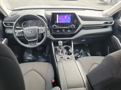 2024 Toyota Highlander LE