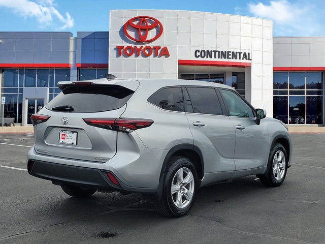 2024 Toyota Highlander LE