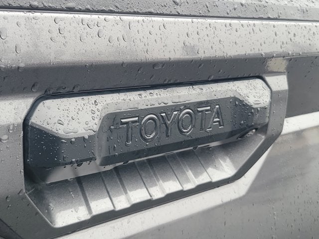 2022 Toyota Tundra 4WD SR5