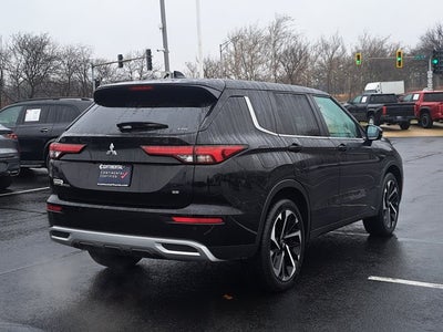 2024 Mitsubishi Outlander SE
