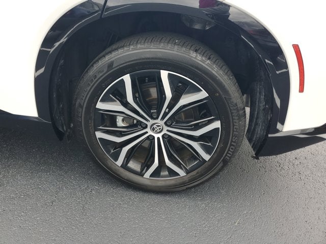 2025 Toyota Crown Signia XLE