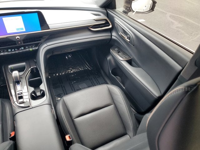 2025 Toyota Crown Signia XLE