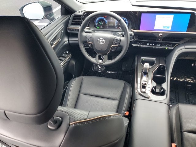 2025 Toyota Crown Signia XLE