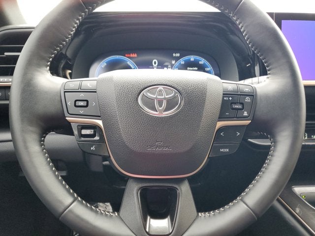 2025 Toyota Crown Signia XLE