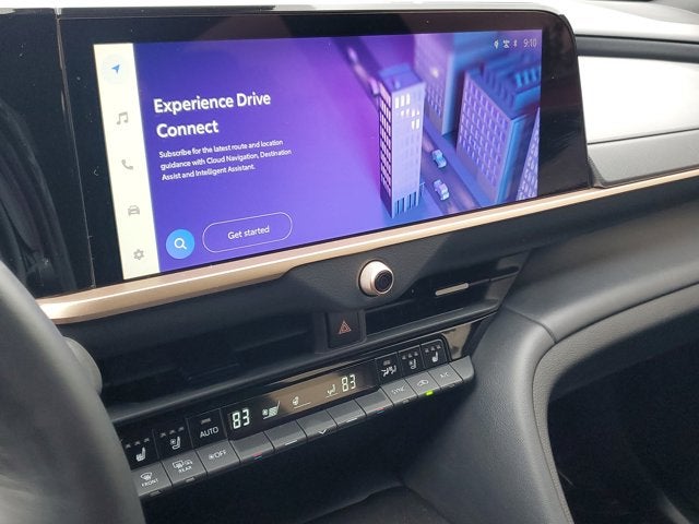 2025 Toyota Crown Signia XLE